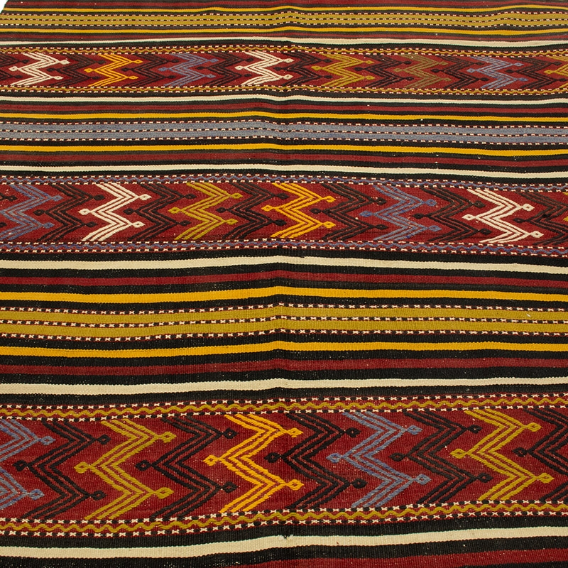 Vintage Balikesir Kilim Rug - 5' 1" x 9' 4" (61" x 112") - K0089198