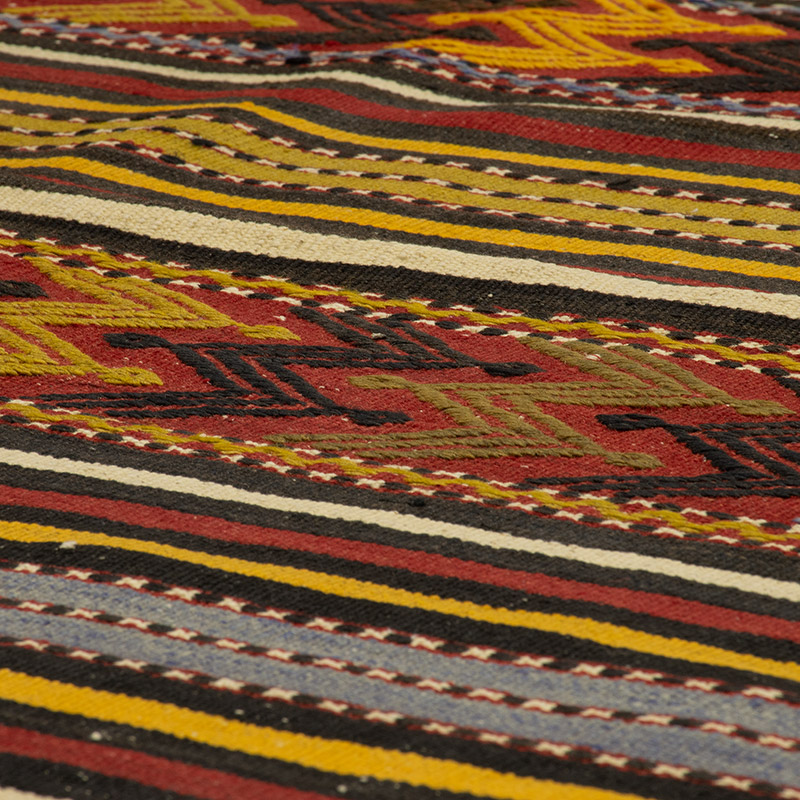 Vintage Balikesir Kilim Rug - 5' 1" x 9' 4" (61" x 112") - K0089198