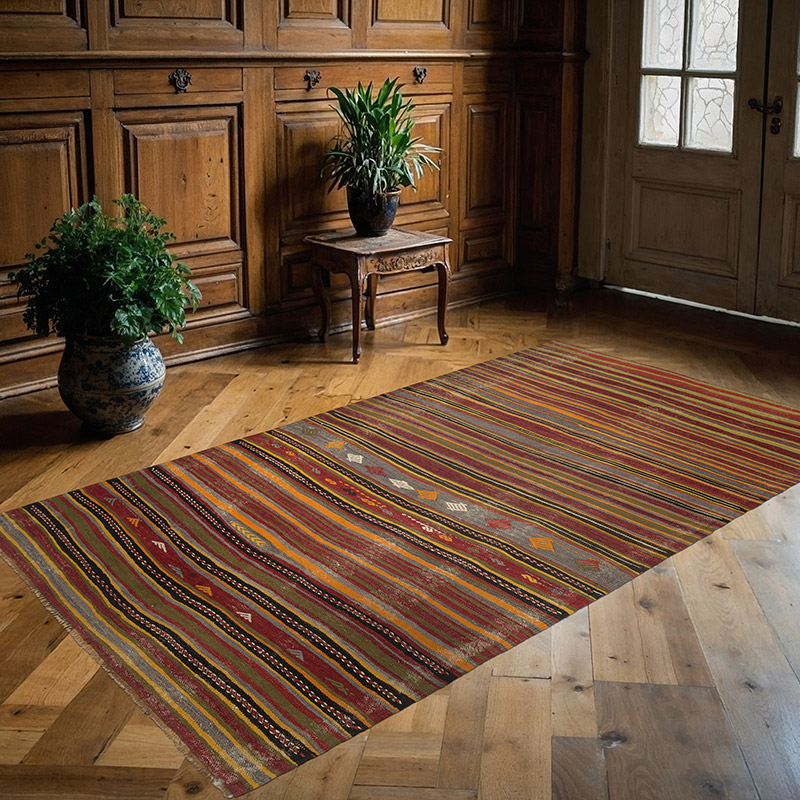 Vintage Turkish Kilim Rug - 5' 1" x 8' 9" (61" x 105") - K0089208