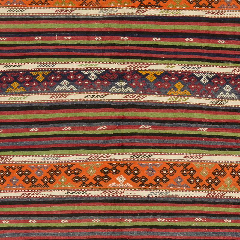 Vintage Denizli Kilim Rug - 5' 9" x 10' 8" (69" x 128") - K0089215