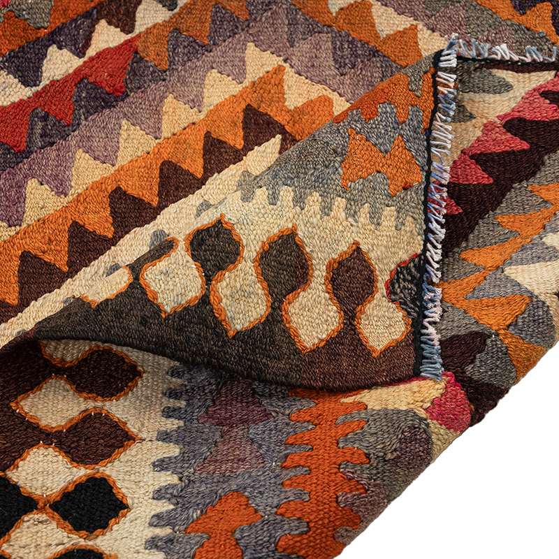 Vintage Anatolian Kilim Rug - 5' 5" x 9' 4" (65" x 112") - K0089479