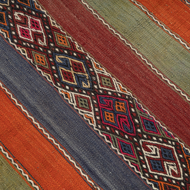 Vintage Sivas Kilim Rug - 6' 8" x 10'  (80" x 120") - K0089482