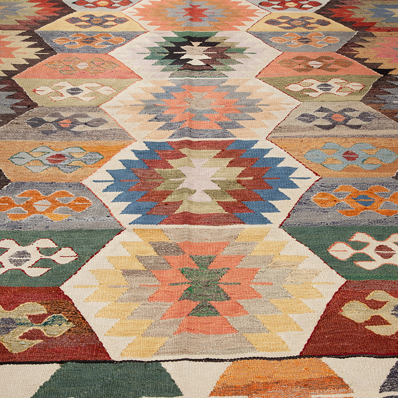 New Turkish Handwoven Kilim Rug - 5' 9" x 9' 3" (69" x 111") - K0089512