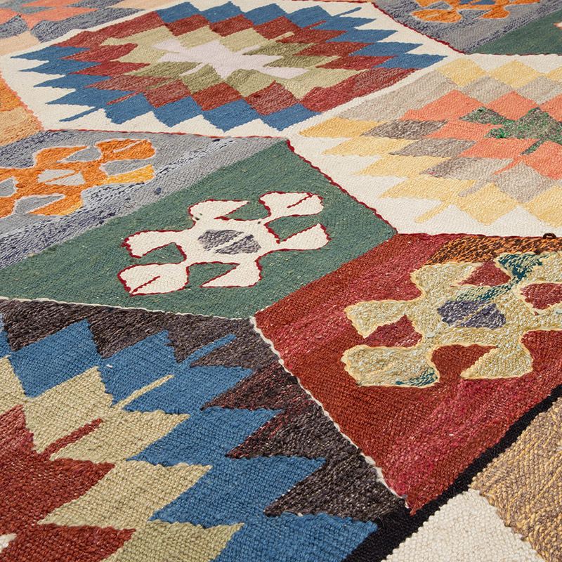 New Turkish Handwoven Kilim Rug - 5' 9" x 9' 3" (69" x 111") - K0089512