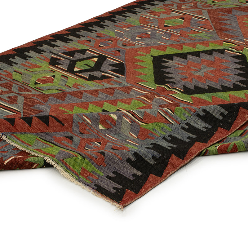 Vintage Turkish Kilim Rug - 5' 7" x 10'  (67" x 120") - K0089586