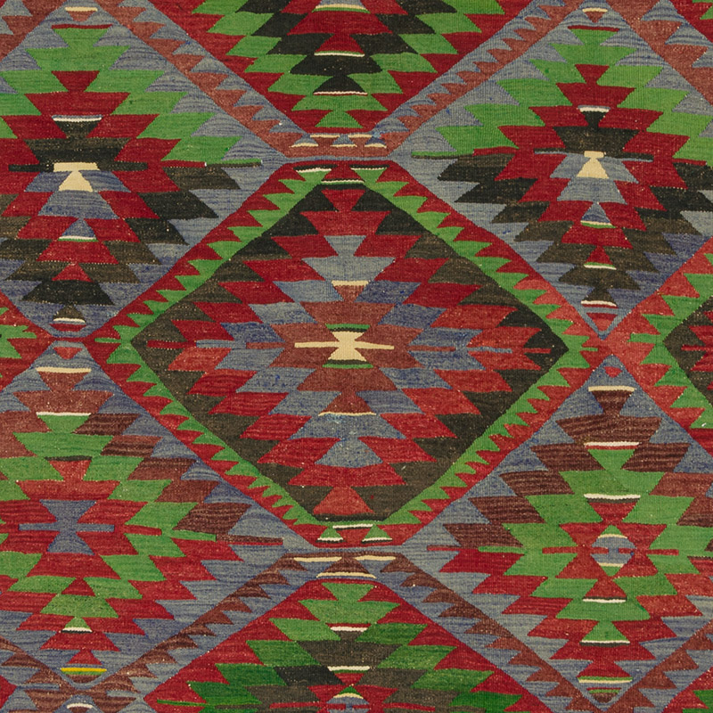 Vintage Turkish Kilim Rug - 6'  x 10' 5" (72" x 125") - K0089588