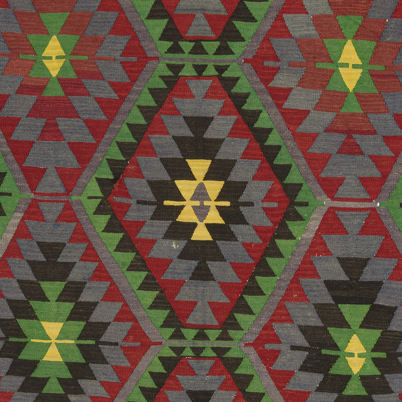 Vintage Turkish Kilim Rug - 5' 6" x 9' 4" (66" x 112") - K0089593