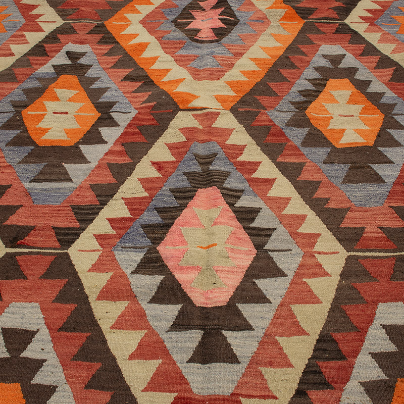 Vintage Turkish Kilim Rug - 5' 4" x 9'  (64" x 108") - K0089604