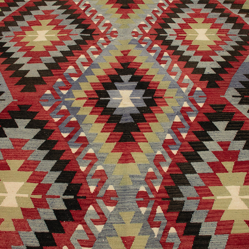 Vintage Turkish Kilim Rug - 6' 1" x 9' 6" (73" x 114") - K0089605