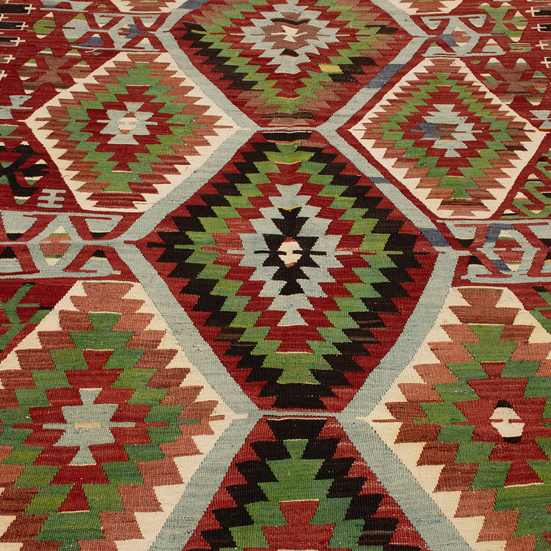 Vintage Turkish Kilim Rug - 5' 1" x 10' 1" (61" x 121") - K0089607