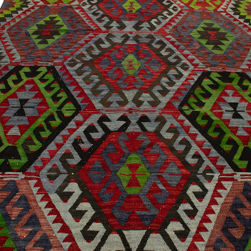 Vintage Turkish Kilim Rug - 5' 7" x 9' 7" (67" x 115") - K0089608