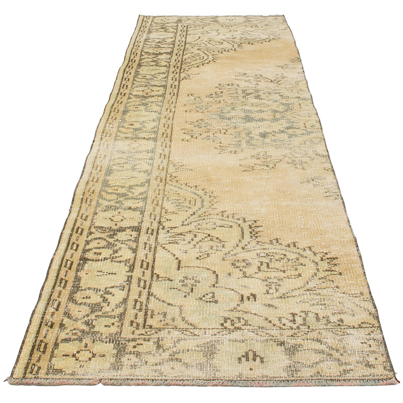 Vintage Turkish Hand-Knotted Runner - 2' 7" x 8' 5" (31" x 101") - K0089730