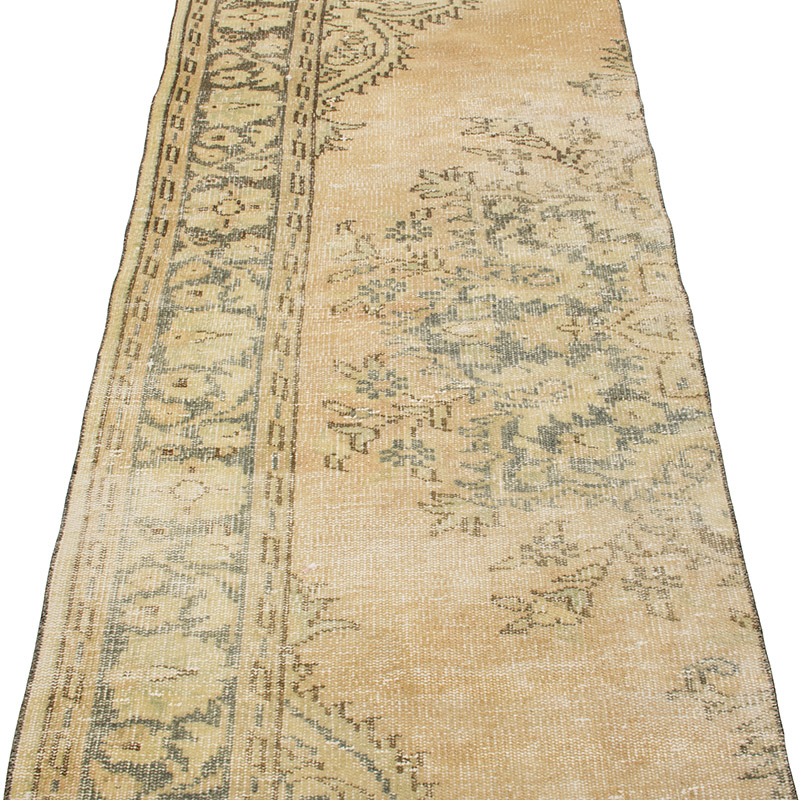 Vintage Turkish Hand-Knotted Runner - 2' 7" x 8' 5" (31" x 101") - K0089730