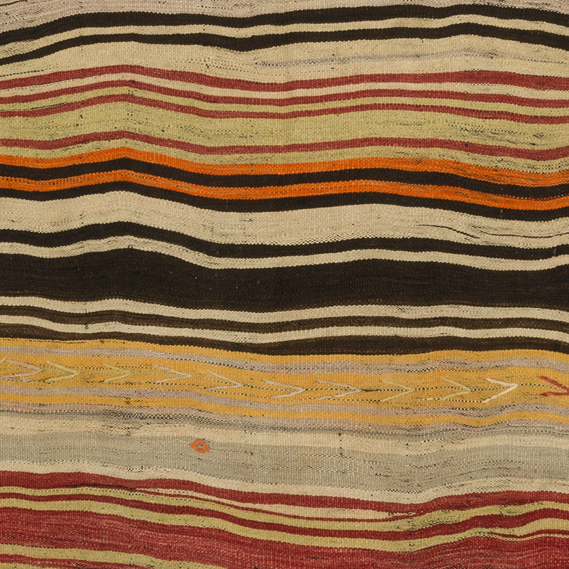 Vintage Anatolian Kilim Rug - 4' 7" x 7' 1" (55" x 85") - K0089762
