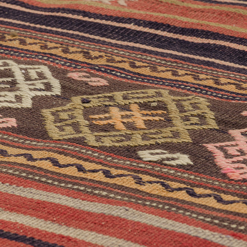 Vintage Turkish Kilim Rug - 5' 5" x 7' 3" (65" x 87") - K0089766