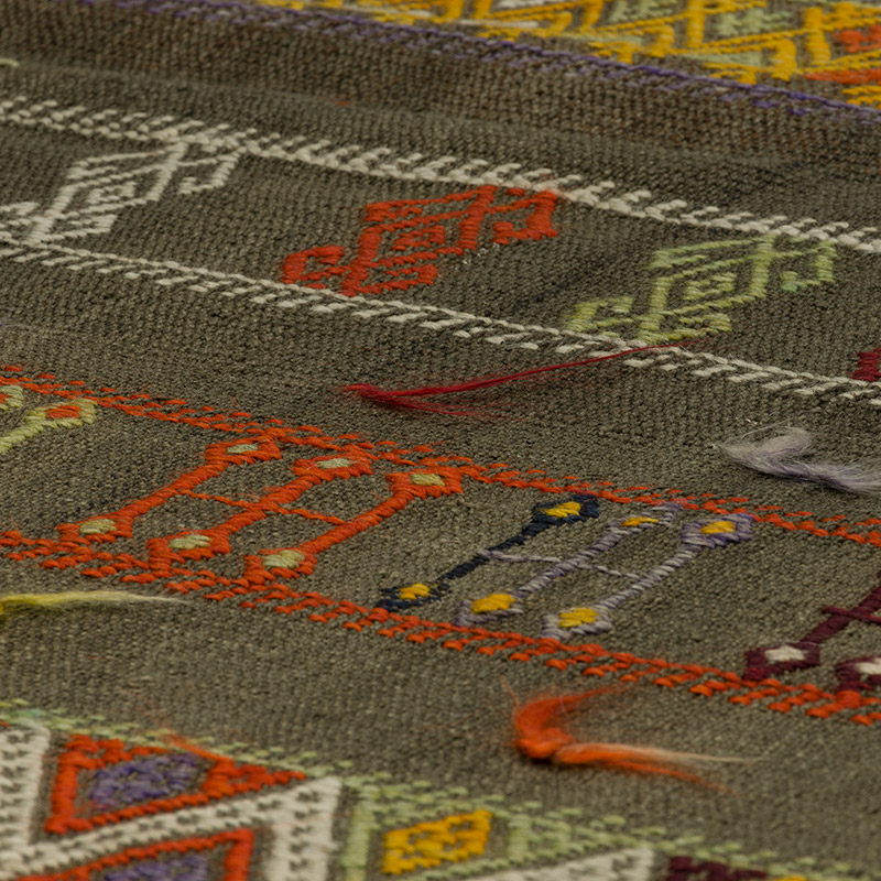 Vintage Anatolian Kilim Rug - 4' 4" x 8' 3" (52" x 99") - K0089778