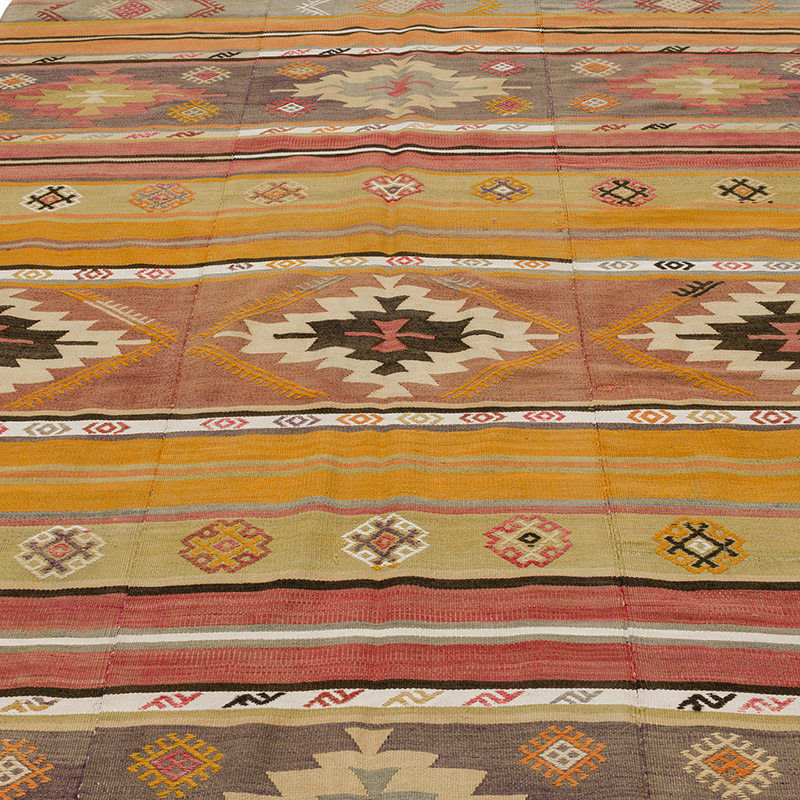 Vintage Manisa Kilim Rug - 5' 11" x 9' 7" (71" x 115") - K0089793