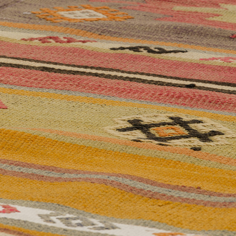 Vintage Manisa Kilim Rug - 5' 11" x 9' 7" (71" x 115") - K0089793