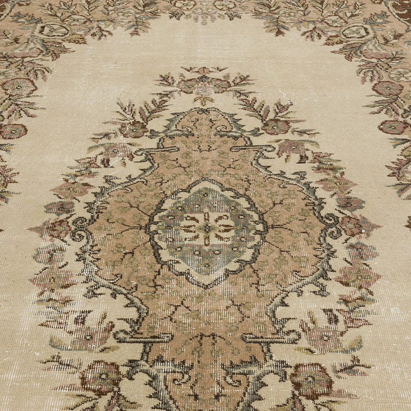Vintage Turkish Hand-Knotted Rug - 5' 4" x 8' 11" (64" x 107") - K0089810