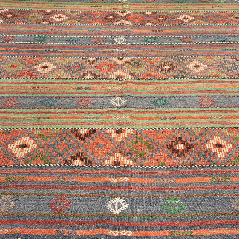 Vintage Manisa Kilim Rug - 6' 5" x 9'  (77" x 108") - K0089897
