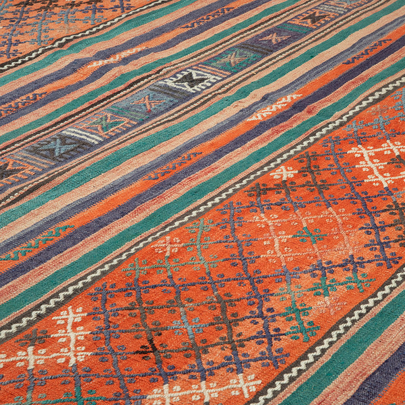 Vintage Manisa Kilim Rug - 5' 8" x 8' 10" (68" x 106") - K0089900