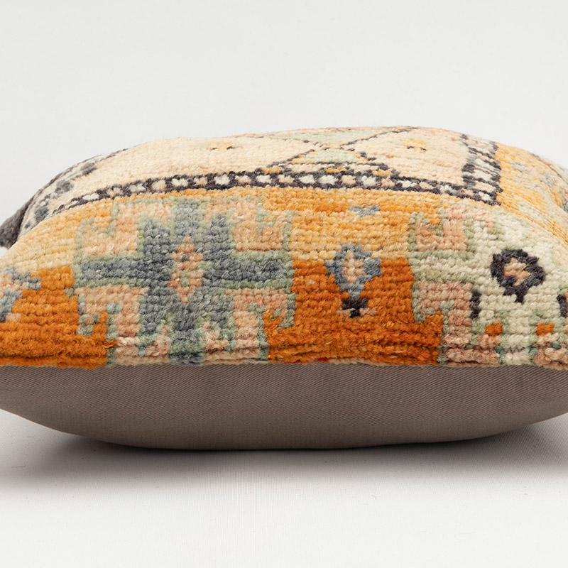 Turkish Pillow Cover - 1' 4" x 1' 4" (16" x 16") - K0090395