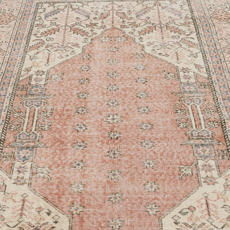 Vintage Turkish Hand-Knotted Rug - 5' 2" x 7' 9" (62" x 93") - K0090591
