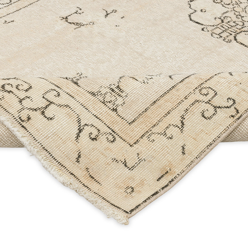 Vintage Turkish Hand-Knotted Rug - 3' 11" x 7'  (47" x 84") - K0090619
