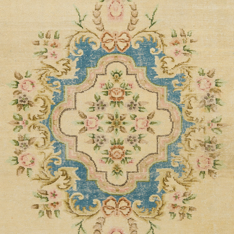 Vintage Turkish Hand-Knotted Rug - 5' 1" x 10' 8" (61" x 128") - K0090757