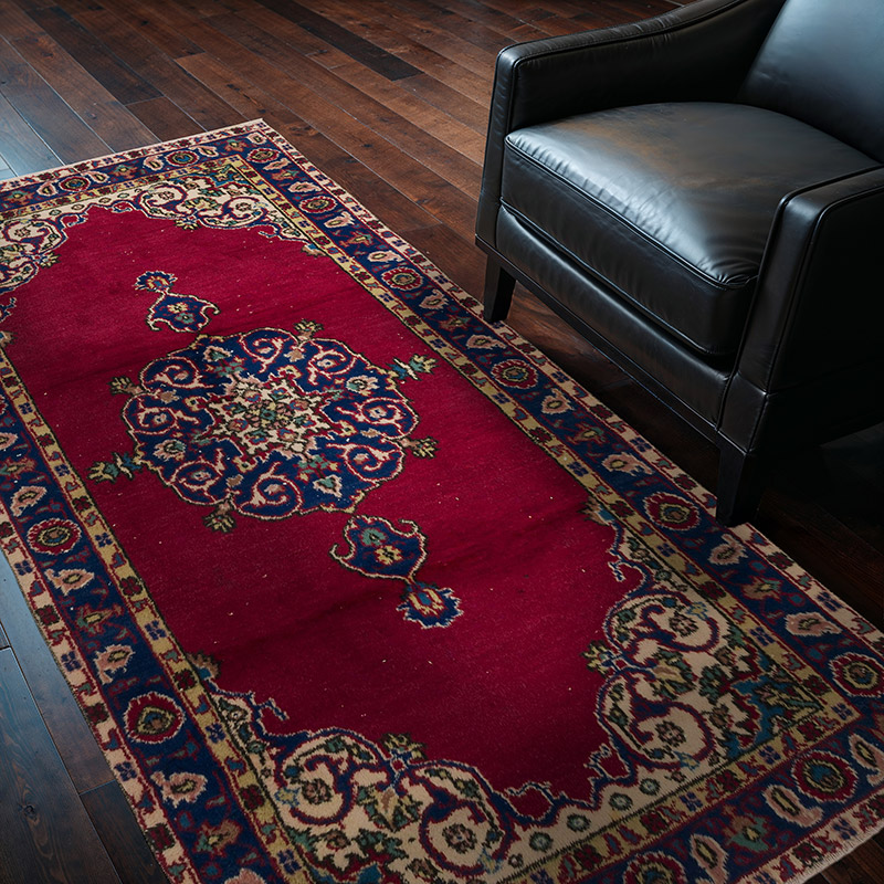 Vintage Turkish Hand-Knotted Rug - 3' 11" x 7' 1" (47" x 85") - K0090824