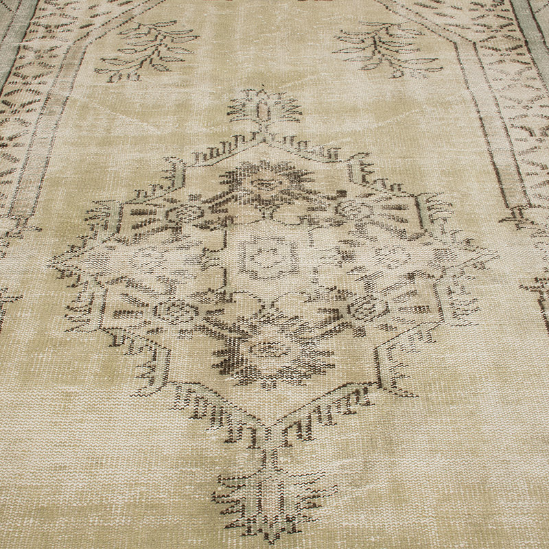 Vintage Turkish Hand-Knotted Rug - 5' 5" x 9' 1" (65" x 109") - K0090839