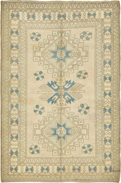 Vintage Turkish Hand-Knotted Rug - 5' 9" x 8' 9" (69" x 105")