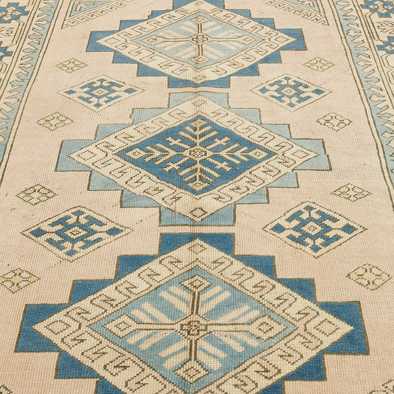 Vintage Turkish Hand-Knotted Rug - 5' 9" x 7' 3" (69" x 87") - K0090886