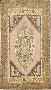 Vintage Turkish Hand-Knotted Rug - 4' 1" x 7' 3" (49" x 87")