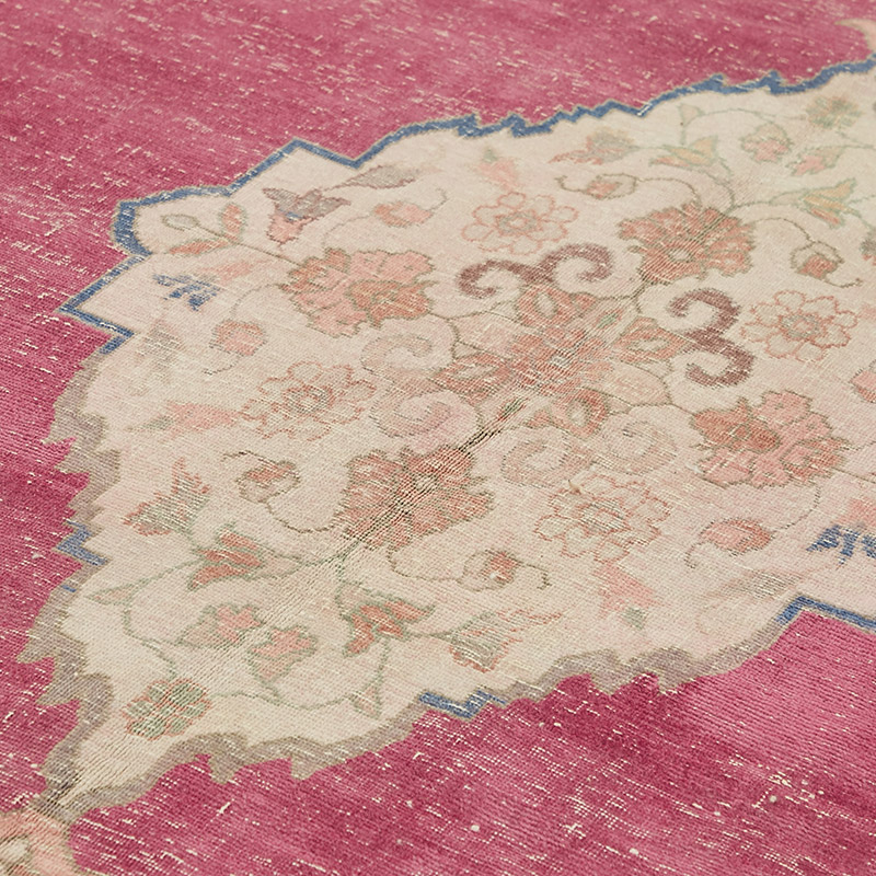 Vintage Hand-Knotted Oriental Rug - 8' 6" x 13' 7" (102" x 163") - K0091052