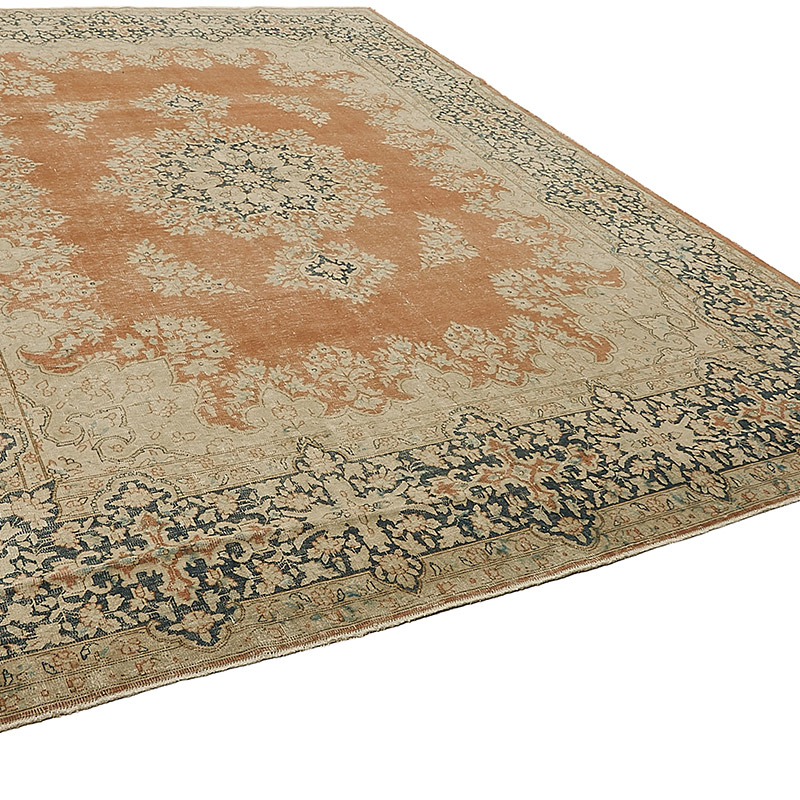 Vintage Hand-Knotted Oriental Rug - 9' 9" x 13' 4" (117" x 160") - K0091204