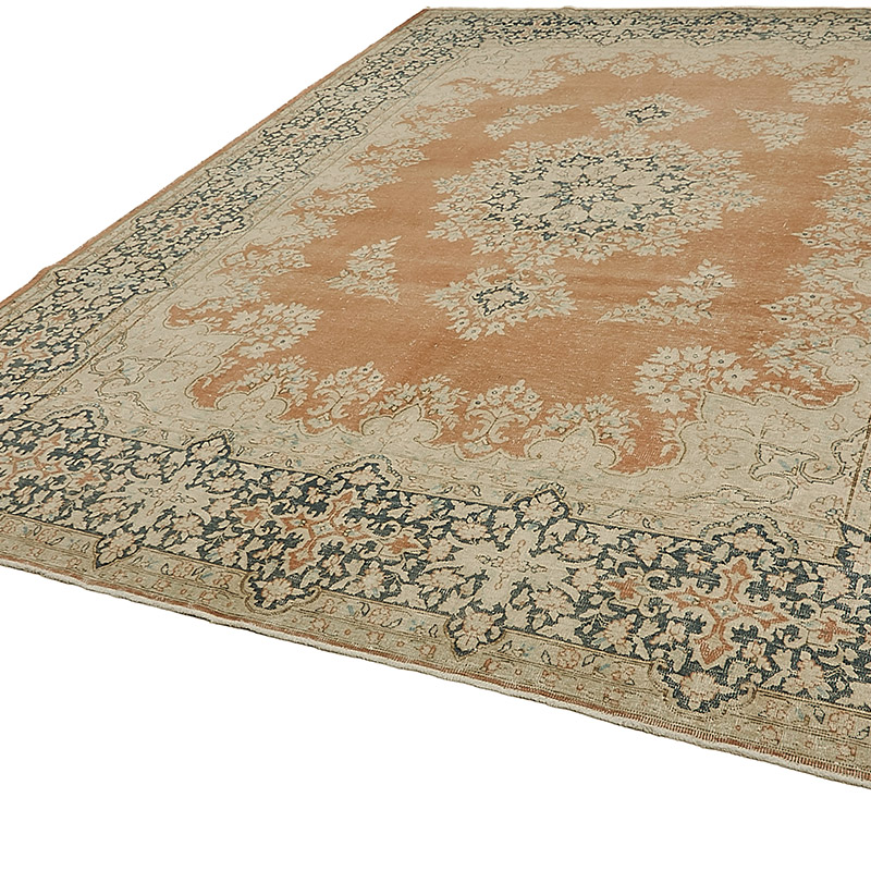 Vintage Hand-Knotted Oriental Rug - 9' 9" x 13' 4" (117" x 160") - K0091204