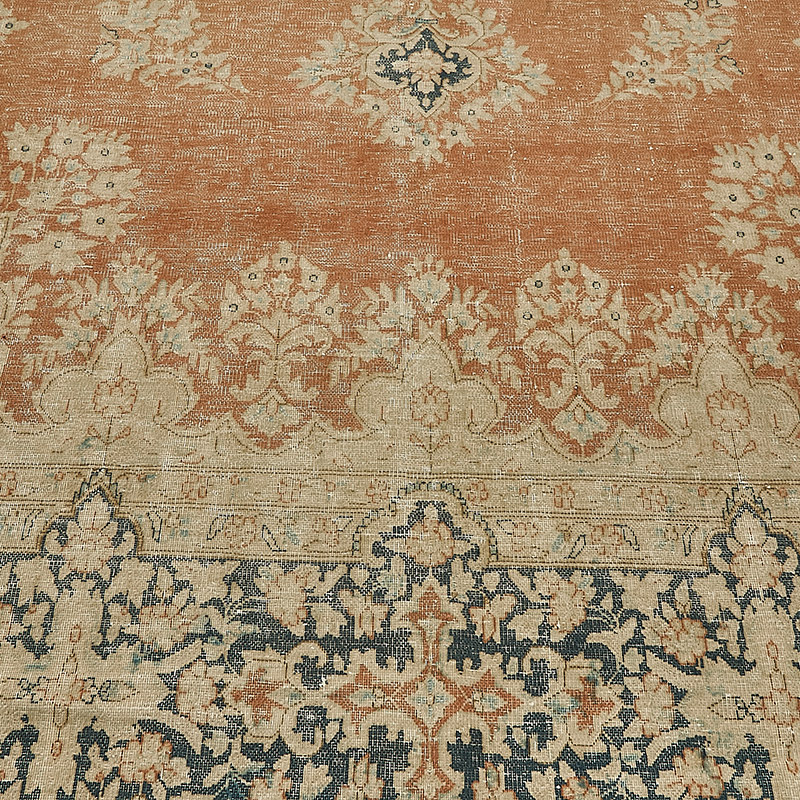 Vintage Hand-Knotted Oriental Rug - 9' 9" x 13' 4" (117" x 160") - K0091204