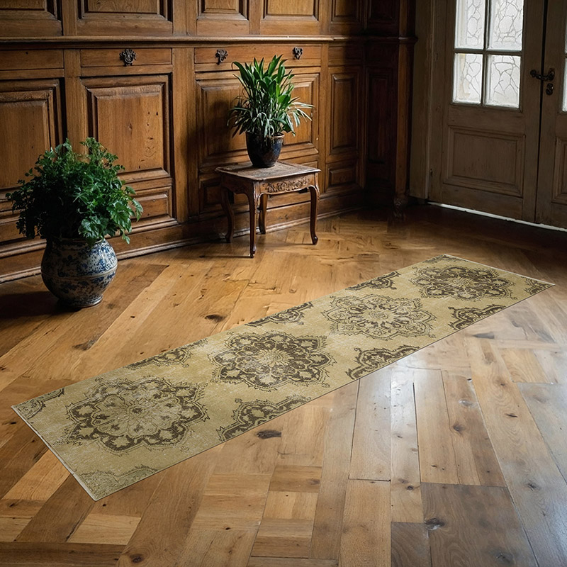 Vintage Turkish Hand-Knotted Runner - 2' 4" x 8' 6" (28" x 102") - K0091229
