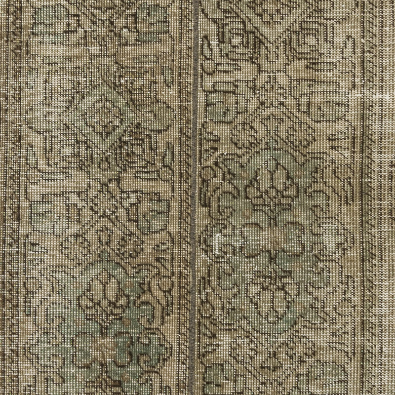 Vintage Turkish Hand-Knotted Runner - 2' 7" x 8' 10" (31" x 106") - K0091232