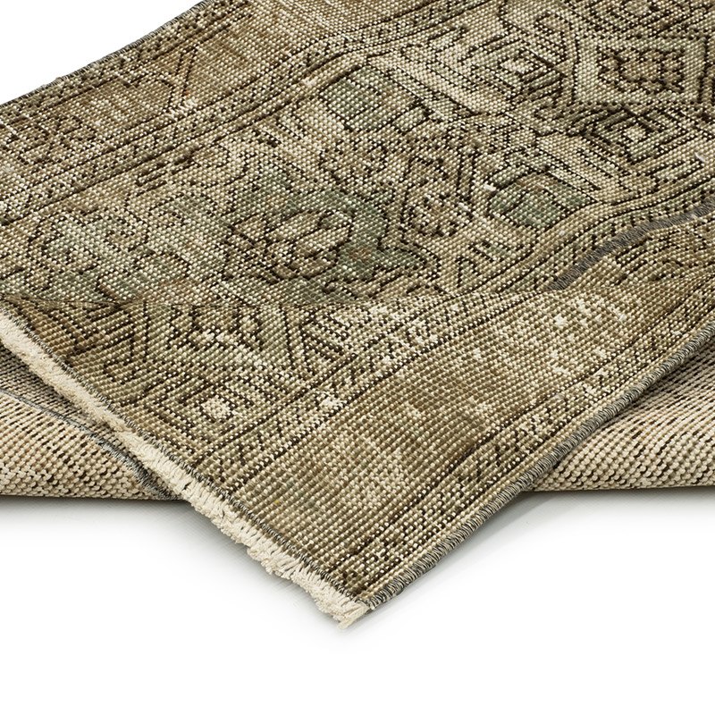 Vintage Turkish Hand-Knotted Runner - 2' 7" x 8' 10" (31" x 106") - K0091232