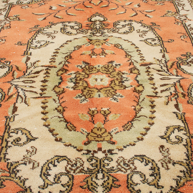 Vintage Turkish Hand-Knotted Rug - 5' 7" x 9' 9" (67" x 117") - K0091341