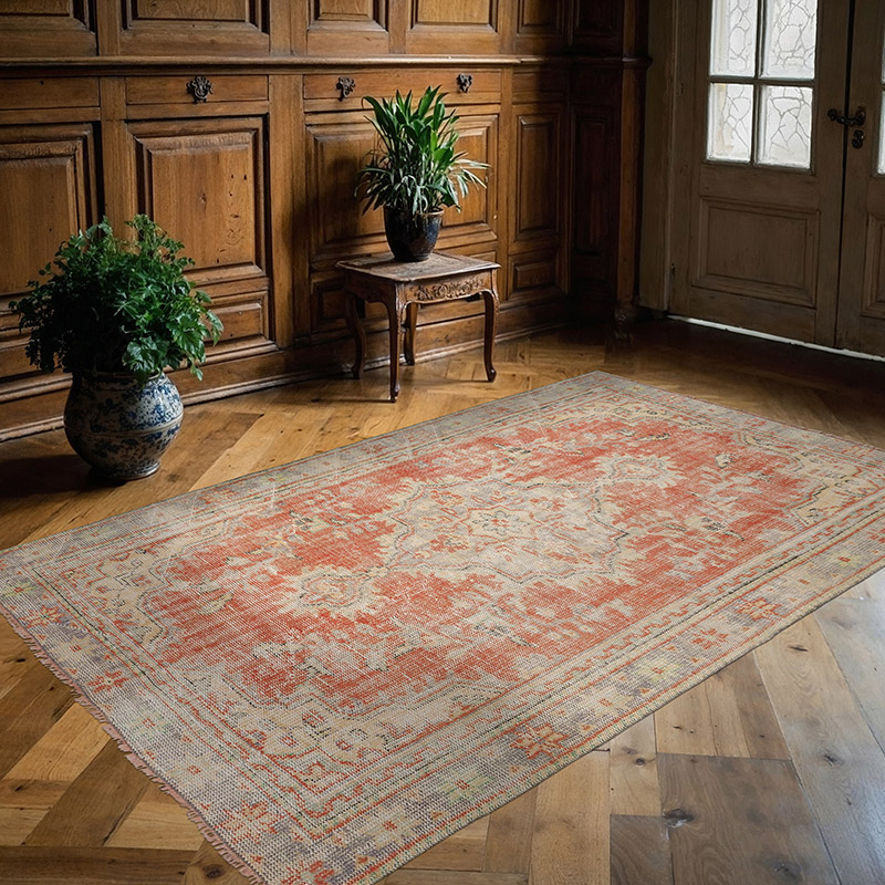 Vintage Turkish Hand-Knotted Rug - 5' 9" x 8' 7" (69" x 103") - K0091377
