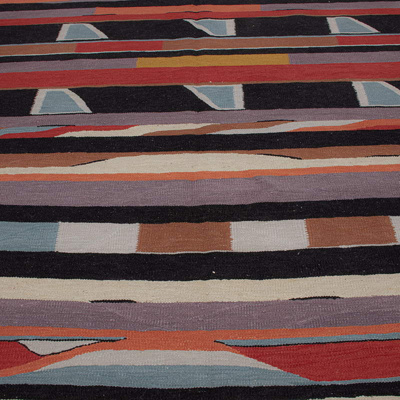 New Handwoven Turkish Kilim Rug - 6' 2" x 8' 5" (74" x 101") - K0091446