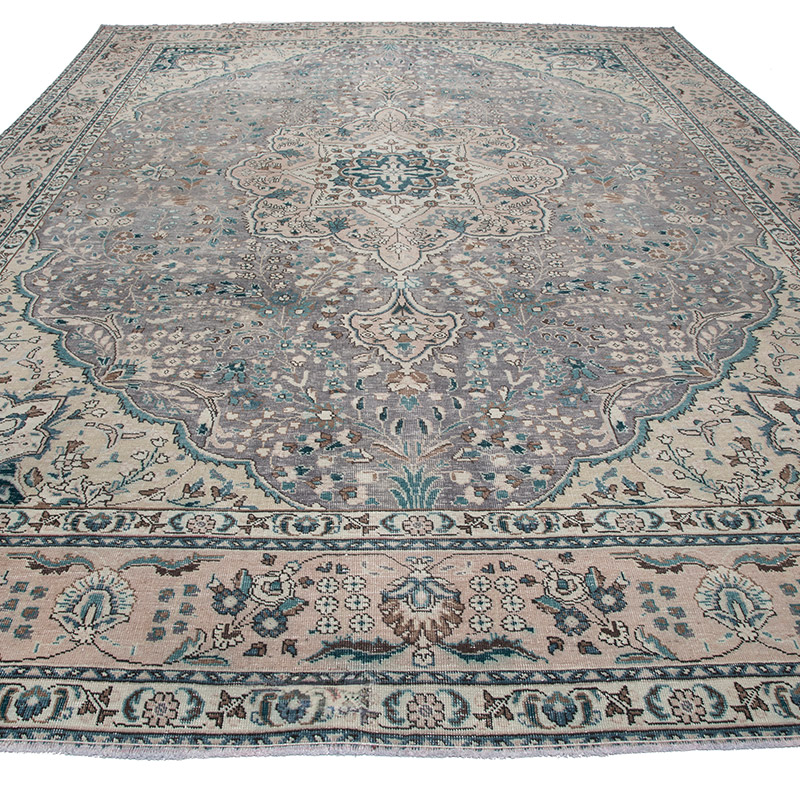 Vintage Hand-Knotted Oriental Rug - 9' 6" x 12' 11" (114" x 155") - K0091545