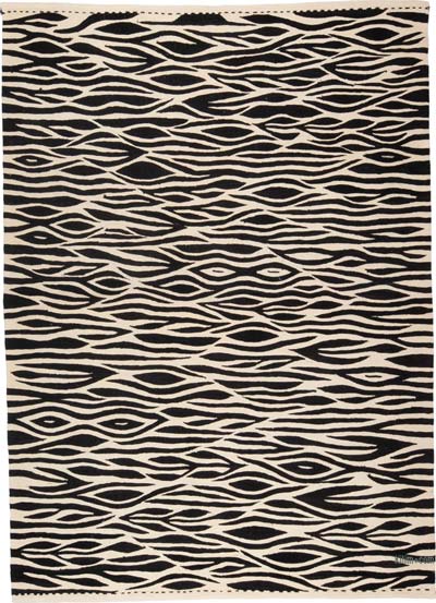 New Contemporary Handwoven Kilim Rug - 5' 7" x 7' 10" (67" x 94")