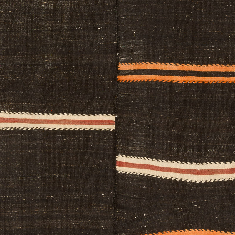 Vintage Anatolian Kilim Rug - 4' 8" x 10'  (56" x 120") - K0091611