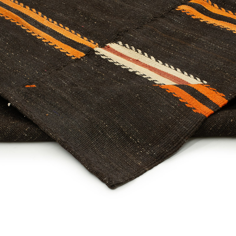 Vintage Anatolian Kilim Rug - 4' 8" x 10'  (56" x 120") - K0091611