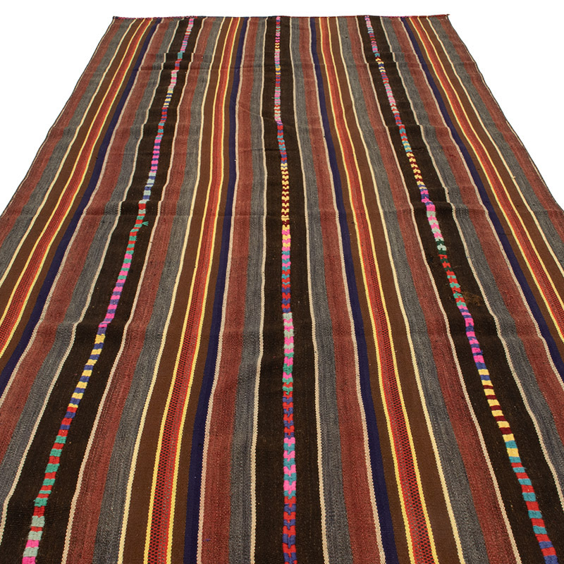 Vintage Anatolian Kilim Rug - 5' 2" x 11' 5" (62" x 137") - K0091614