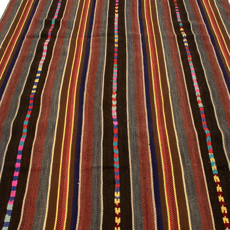 Vintage Anatolian Kilim Rug - 5' 2" x 11' 5" (62" x 137") - K0091614